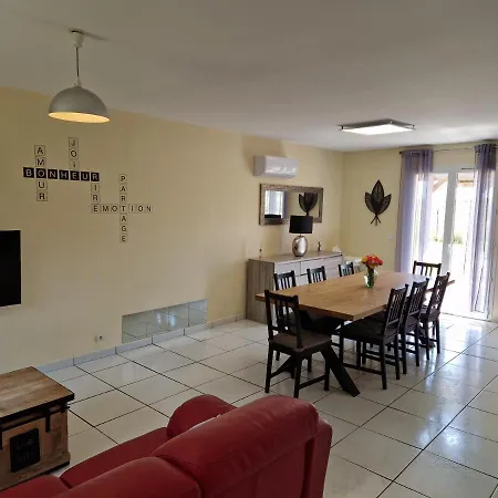 Maison Familiale בית נופש